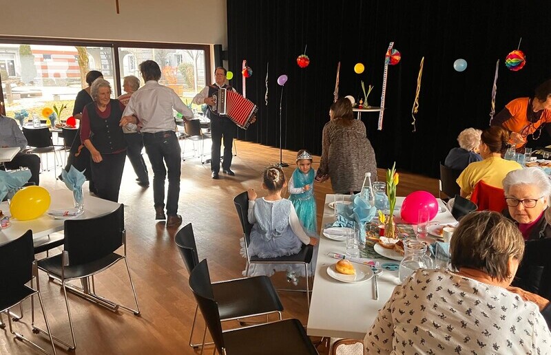Tanzalarm beim Seniorenfasching / Pfarramt Gamlitz A Gaudi war´s